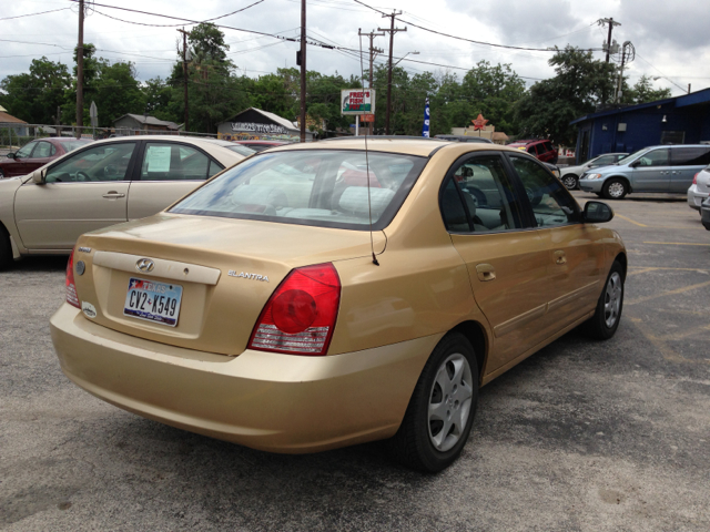 2004 Hyundai Elantra FWD 4dr Sport