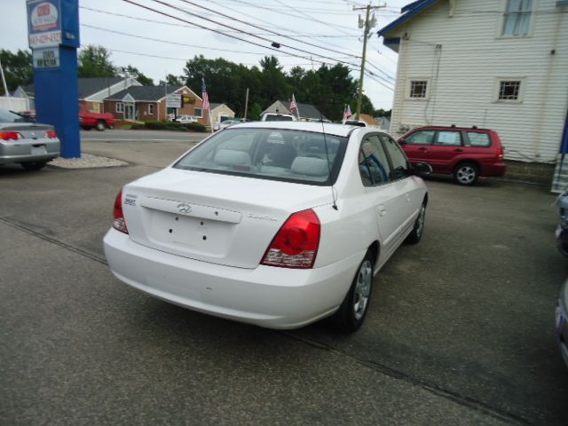 2004 Hyundai Elantra FWD 4dr Sport