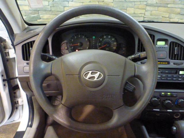 2004 Hyundai Elantra FWD 4dr Sport