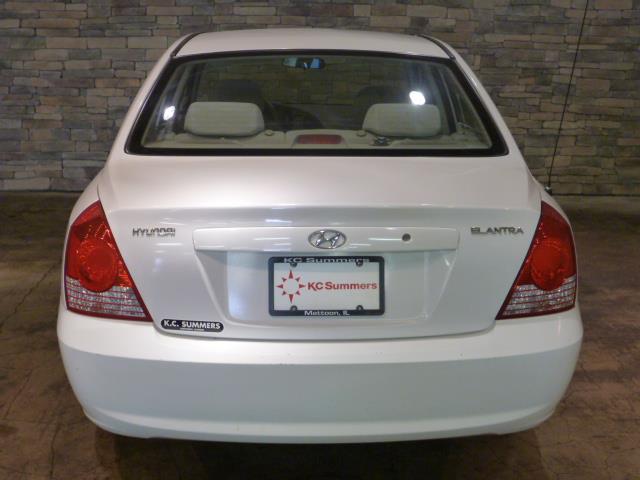 2004 Hyundai Elantra FWD 4dr Sport