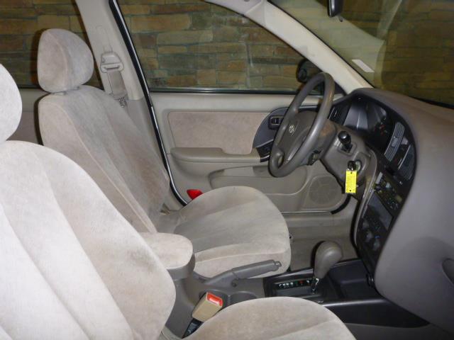 2004 Hyundai Elantra FWD 4dr Sport