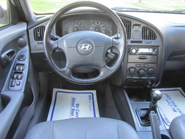 2004 Hyundai Elantra Low Price