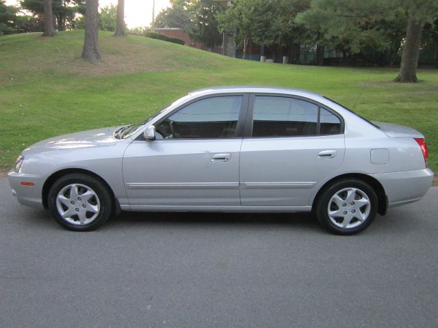 2004 Hyundai Elantra FWD 4dr Sport