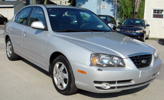 2004 Hyundai Elantra FWD 4dr Sport