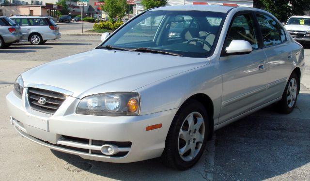 2004 Hyundai Elantra FWD 4dr Sport