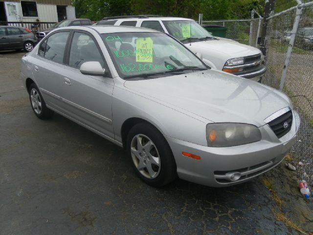 2004 Hyundai Elantra FWD 4dr Sport