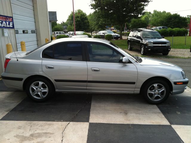 2004 Hyundai Elantra Low Price