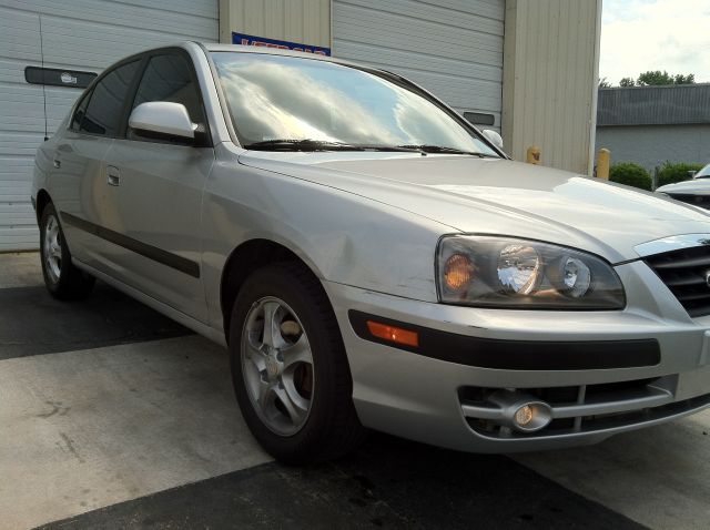 2004 Hyundai Elantra Low Price