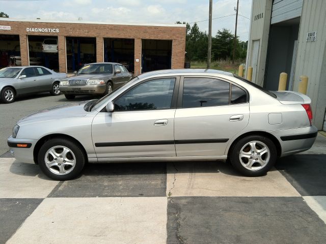 2004 Hyundai Elantra Low Price