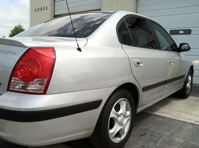 2004 Hyundai Elantra Low Price