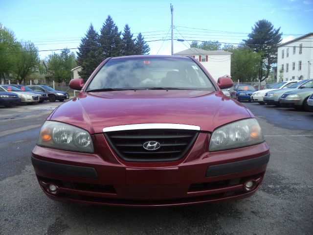 2005 Hyundai Elantra LS Flex Fuel 4x4 This Is One Of Our Best Bargains