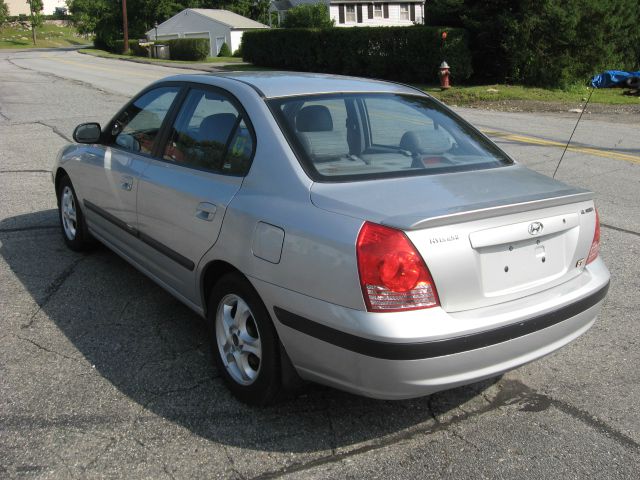 2005 Hyundai Elantra Low Price