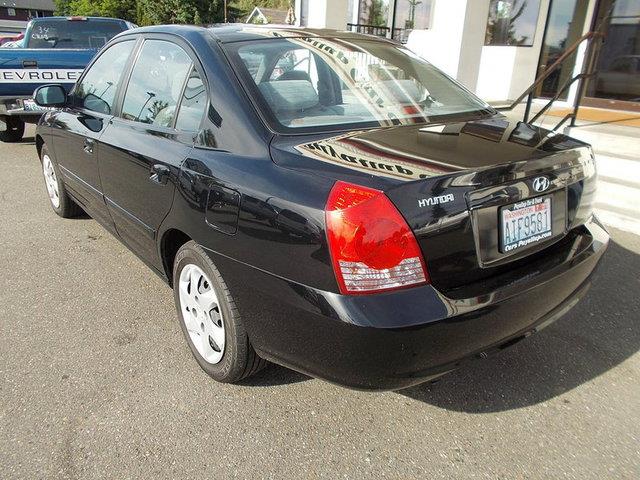 2005 Hyundai Elantra FWD 4dr Sport