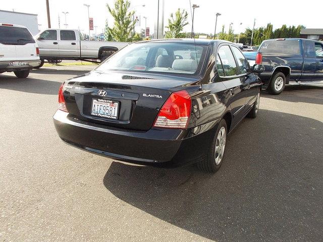 2005 Hyundai Elantra FWD 4dr Sport