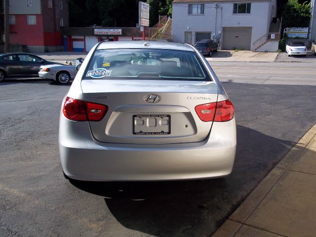 2009 Hyundai Elantra FWD 4dr Sport