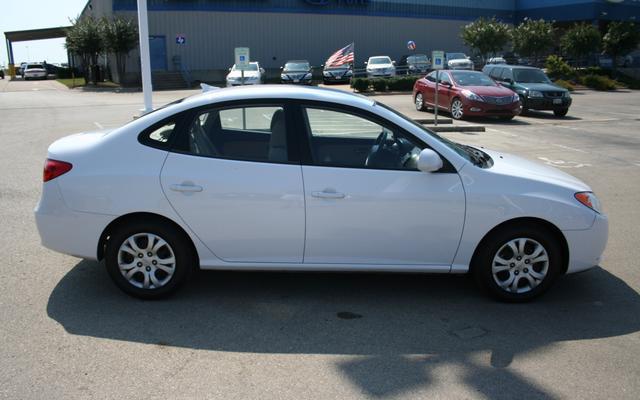 2010 Hyundai Elantra FWD 4dr Sport