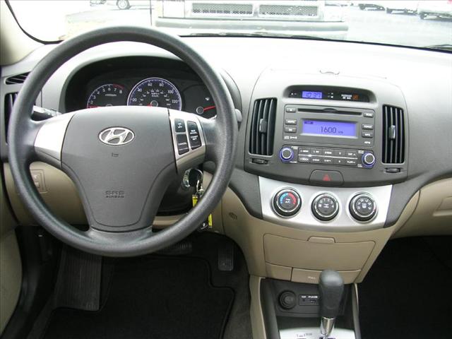 2010 Hyundai Elantra FWD 4dr Sport