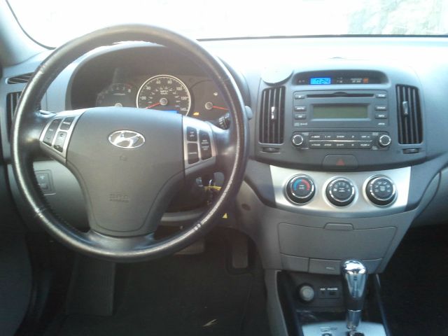 2010 Hyundai Elantra FWD 4dr Sport