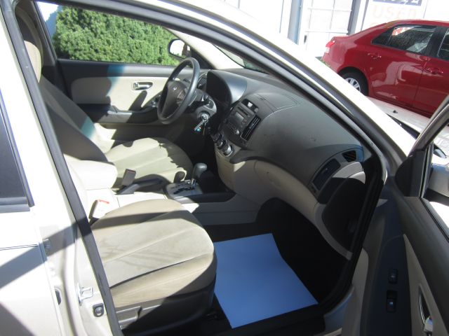 2010 Hyundai Elantra FWD 4dr Sport