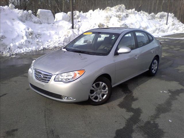 2010 Hyundai Elantra 5D Sedan