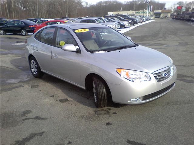 2010 Hyundai Elantra 5D Sedan