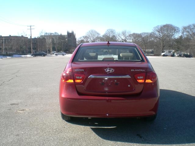 2010 Hyundai Elantra FWD 4dr Sport