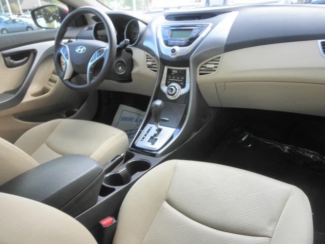 2011 Hyundai Elantra FWD 4dr Sport