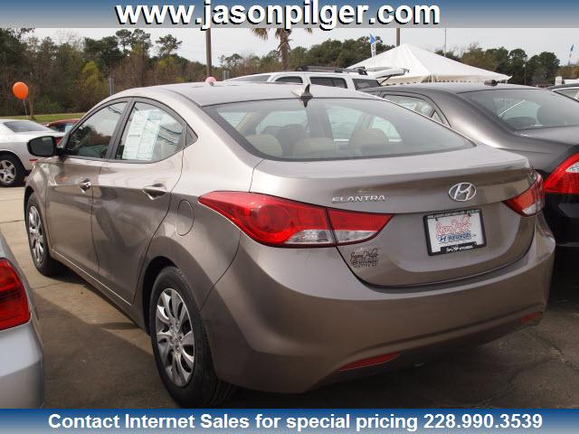 2011 Hyundai Elantra FWD 4dr Sport