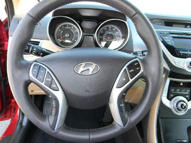 2012 Hyundai Elantra SLT 25