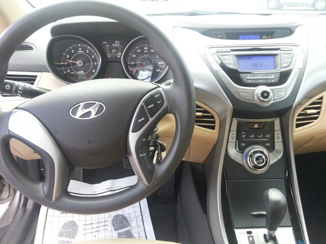 2013 Hyundai Elantra Unknown