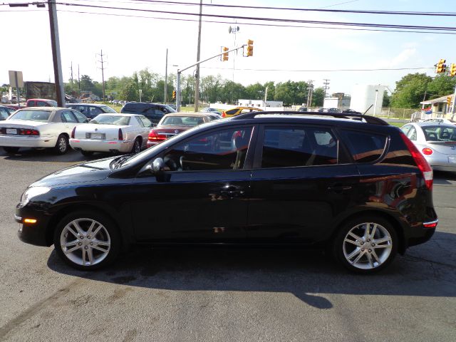 2010 Hyundai Elantra Touring W/1sh GT