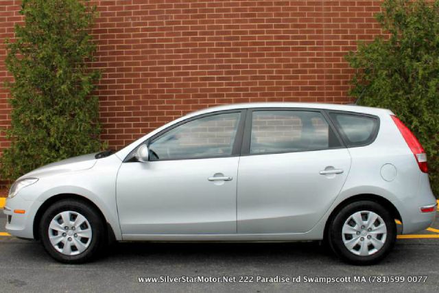 2010 Hyundai Elantra Touring I-290 S