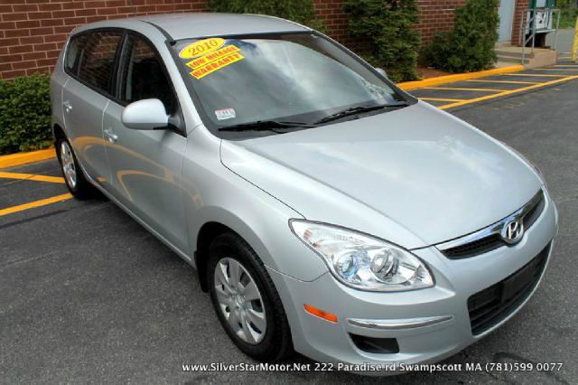 2010 Hyundai Elantra Touring I-290 S