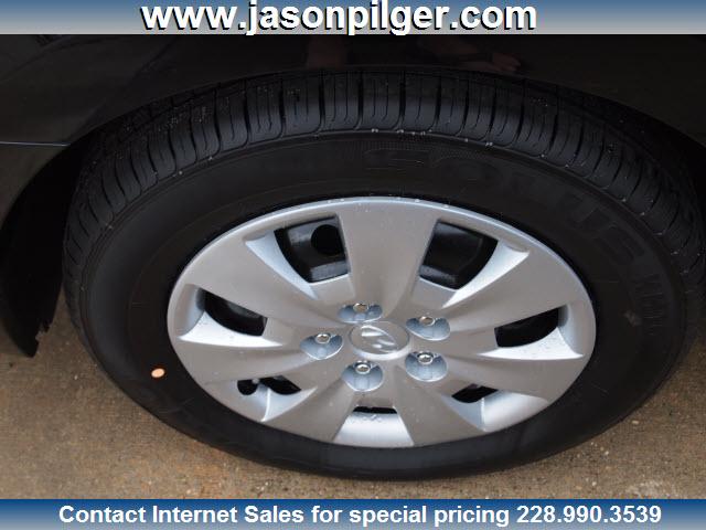 2012 Hyundai Elantra Touring 4dr Sdn I4 Man LX