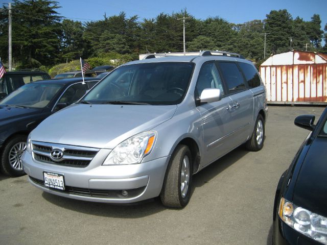 2007 Hyundai Entourage FWD 4dr Sport