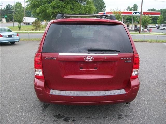 2007 Hyundai Entourage Unknown