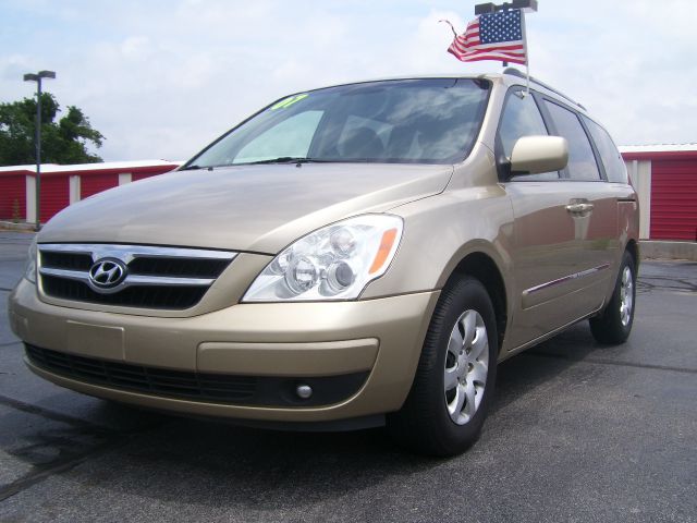 2007 Hyundai Entourage FWD 4dr Sport