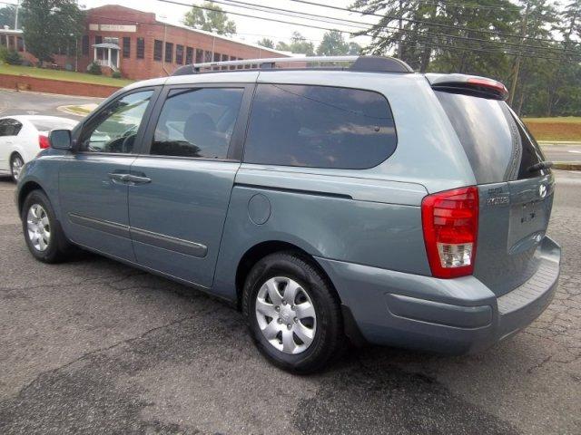 2008 Hyundai Entourage FWD 4dr Sport