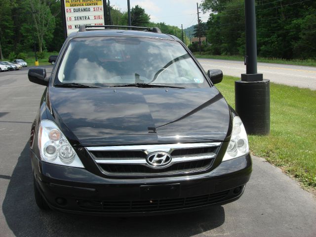 2008 Hyundai Entourage SLT 25