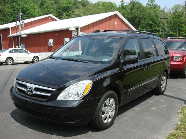 2008 Hyundai Entourage SLT 25