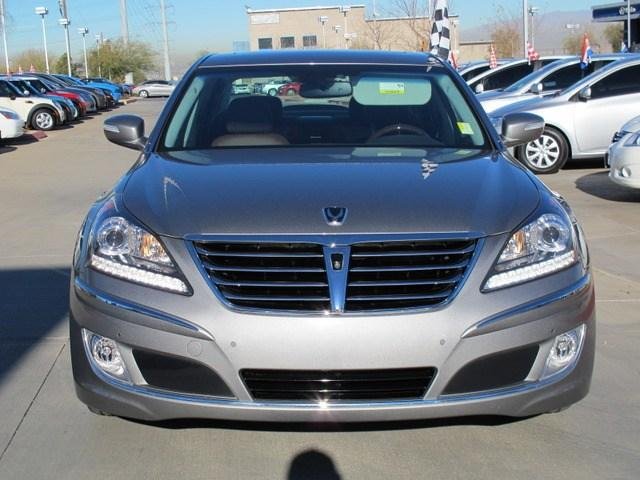 2011 Hyundai Equus AWD W/navigation 1 Owner Carfax