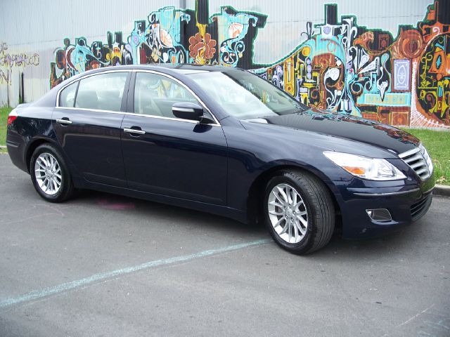 2010 Hyundai Genesis 1-LT