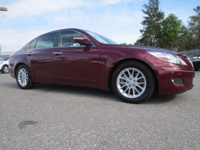 2010 Hyundai Genesis Base