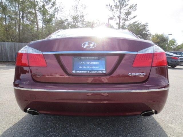 2010 Hyundai Genesis Base