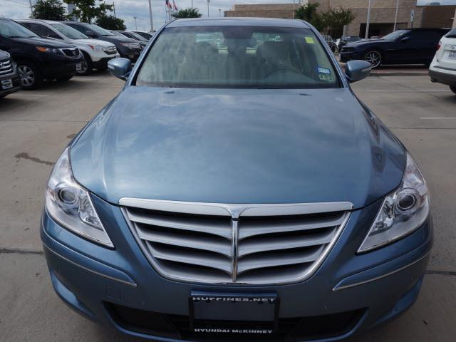 2011 Hyundai Genesis Adventurer Model 4WD