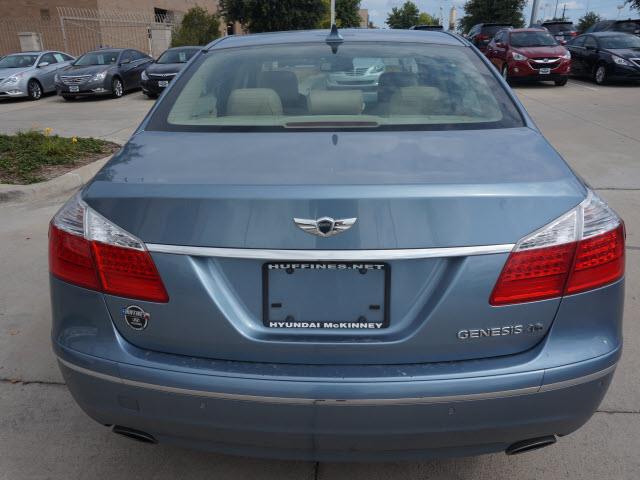 2011 Hyundai Genesis Adventurer Model 4WD