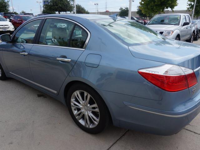 2011 Hyundai Genesis Adventurer Model 4WD