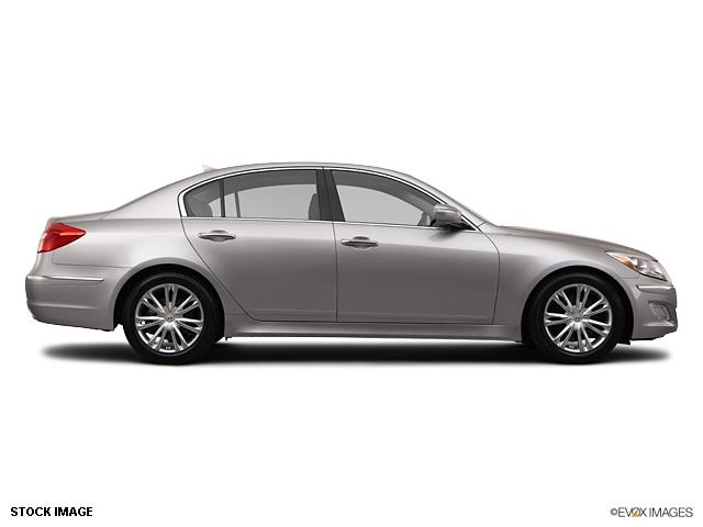 2012 Hyundai Genesis 4dr 4WD Limited