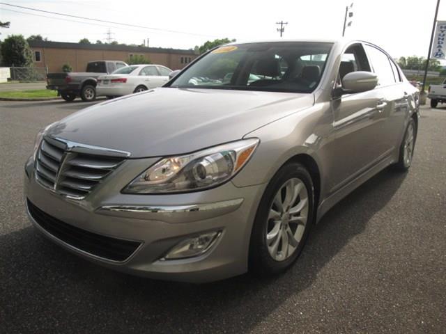 2012 Hyundai Genesis Adventurer Model 4WD