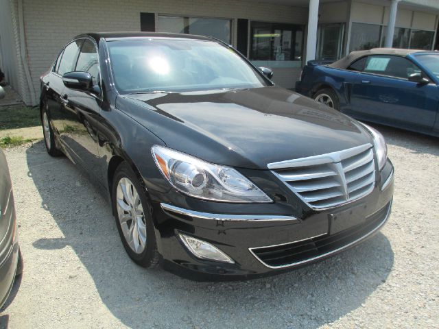 2012 Hyundai Genesis 1-LT